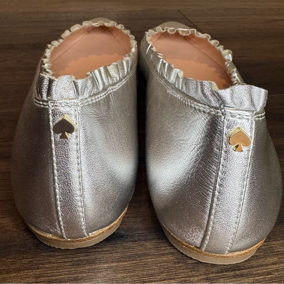 Kate Spade Silver Pointed Toe Ballet Flats with ruffle detail size 9 EUC - Picture 9 of 11